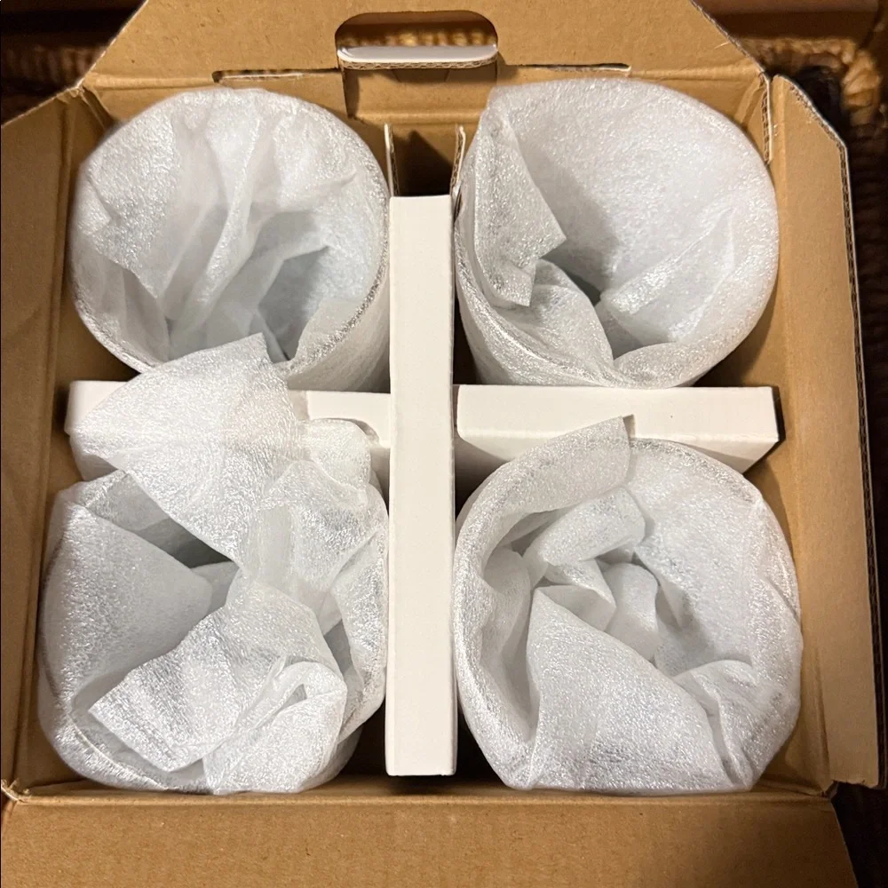 Williams Sonoma Snowman ⛄️ Set Of 4 Tumblers BNIB So Detailed.